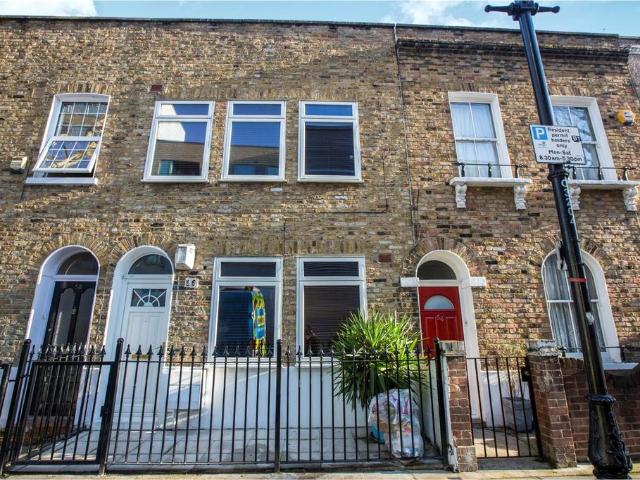 House for sale in Old Ford, Bow