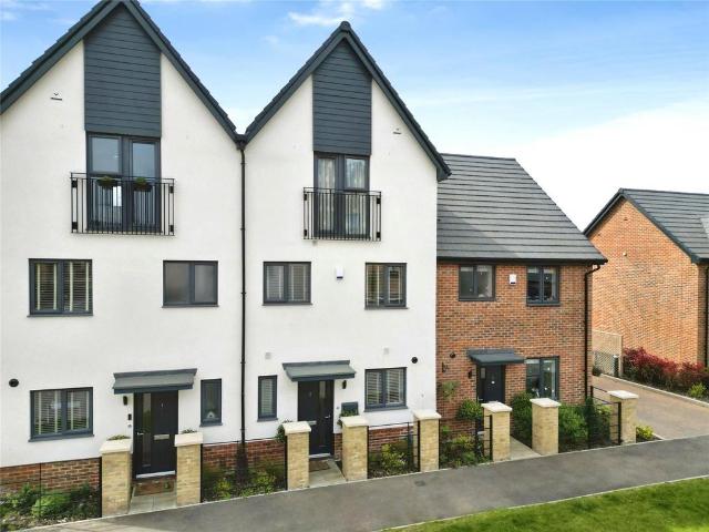 House for sale in Buckler's Park, Crowthorne