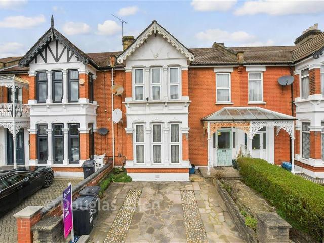 House for sale in Gants Hill, Greater London