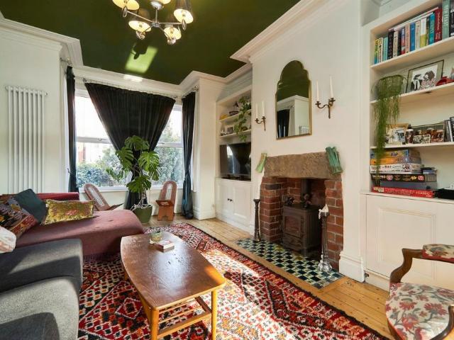 House for sale in Armley, West Yorkshire