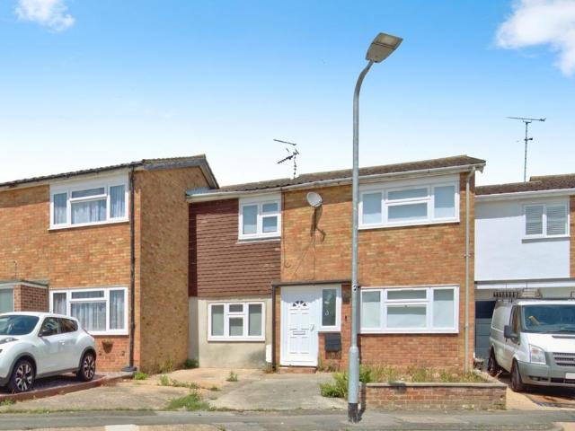 House for sale in North Shoebury, Alton Barnes