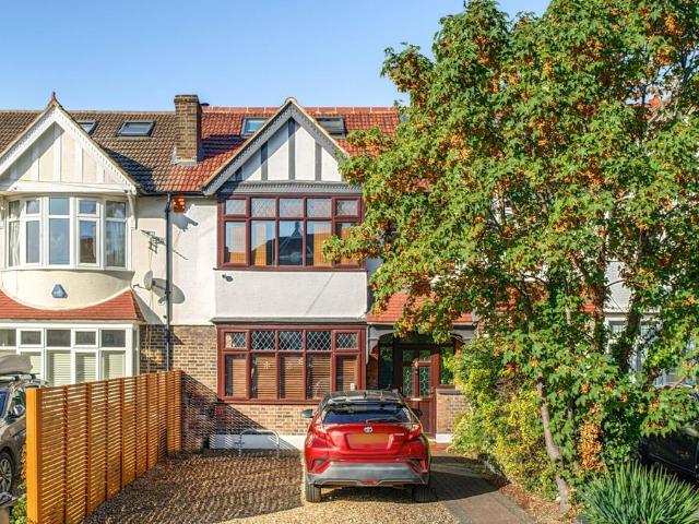 House for sale in Manor Park, Greater London