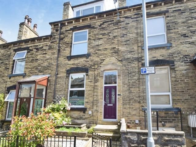 House for sale in Baildon, West Yorkshire