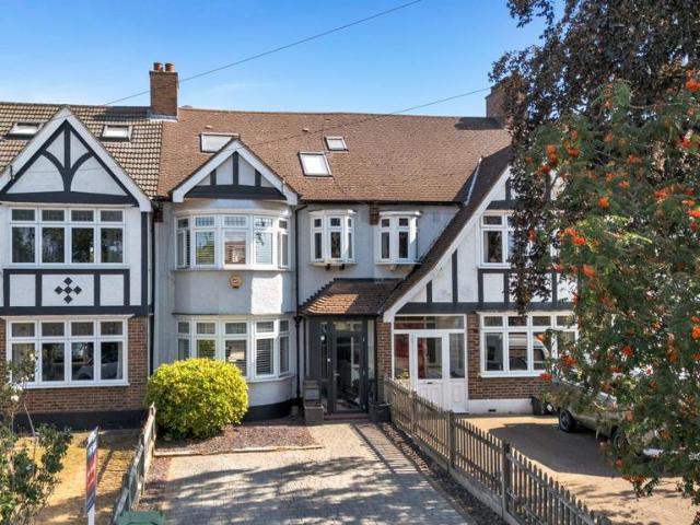 House for sale in West Wickham, Greater London