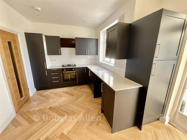 House for sale in Chingford Mount, Greater London