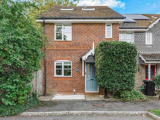 House for sale in Thames Ditton, Elmbridge