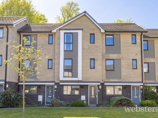 House for sale in New Catton, East Bank
