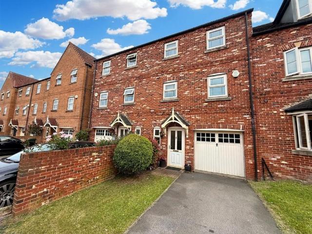 House for sale in Bramley, South Yorkshire