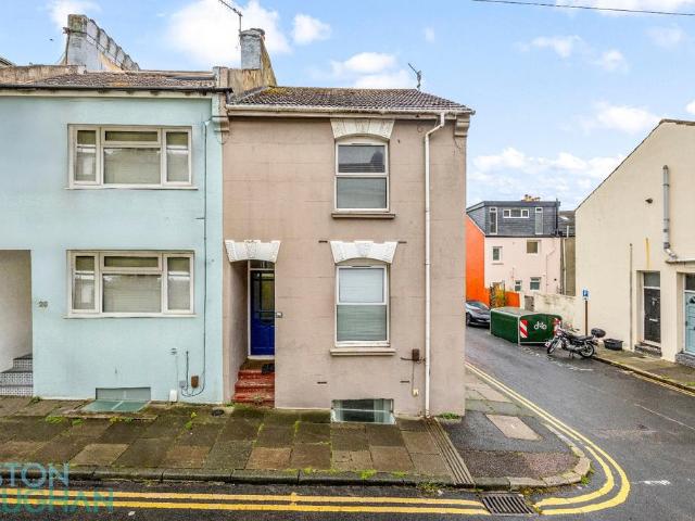House for sale in Queen's Park, Brighton & Hove