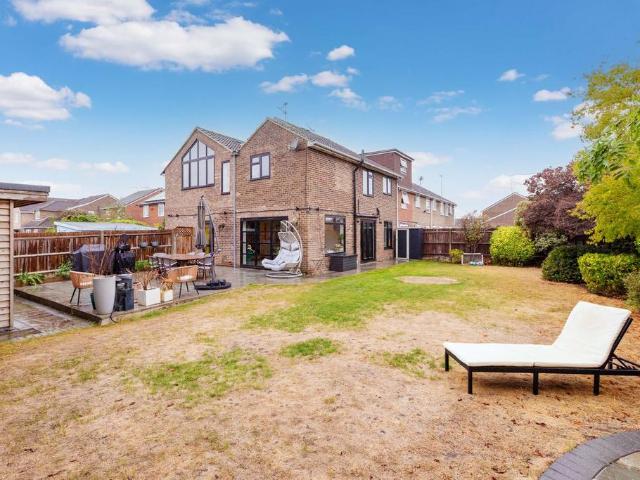 House for sale in Holyport, Bray