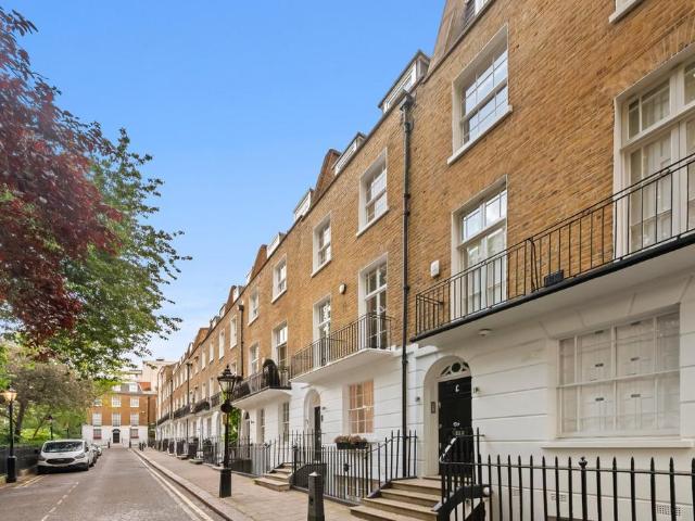 House for sale in Knightsbridge, Greater London