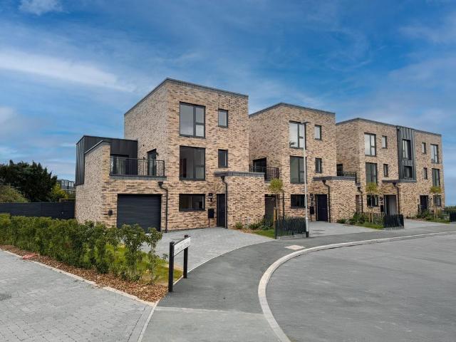 House for sale in Abbey Park, Barton In Fabis