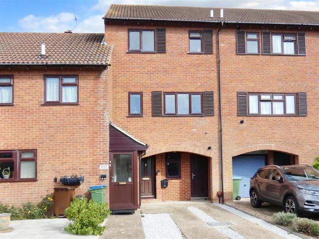 House for sale in Rustington, Clapham