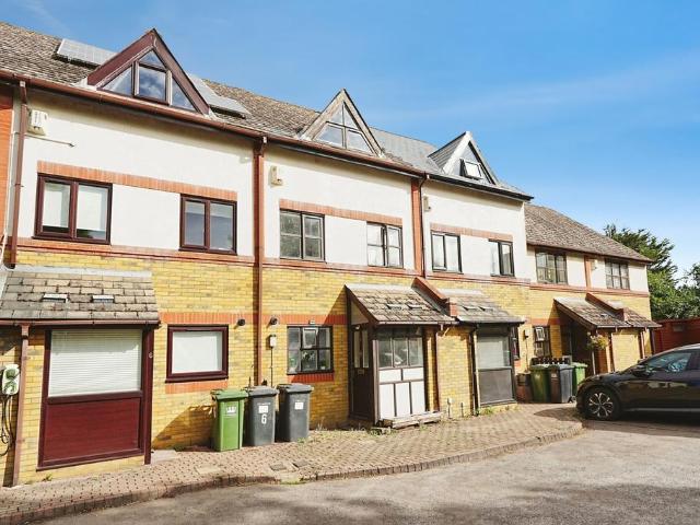 House for sale in London Borough of Lewisham, Greater London