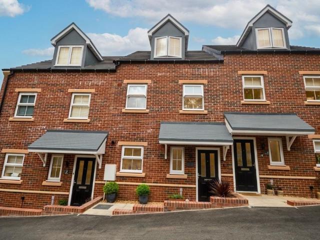 House for sale in Herringthorpe, South Yorkshire