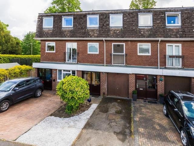 House for sale in Caldecott, Dromore