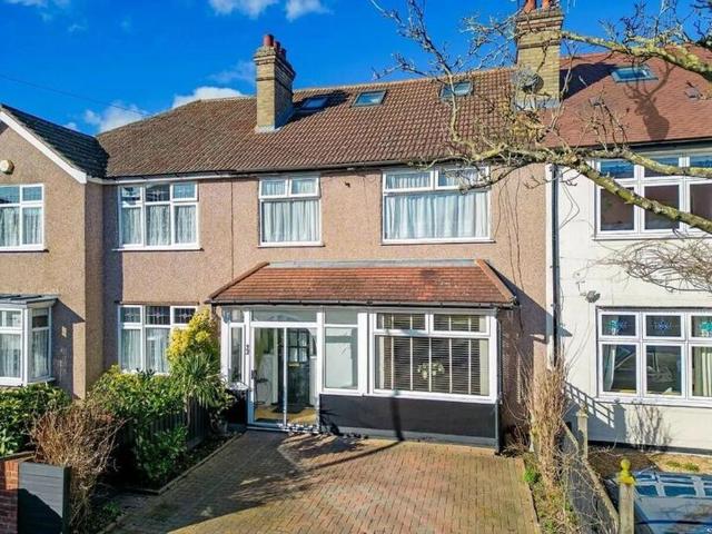 House for sale in Chingford, Greater London