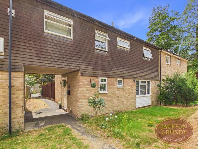 House for sale in Overstone Lodge, Northampton