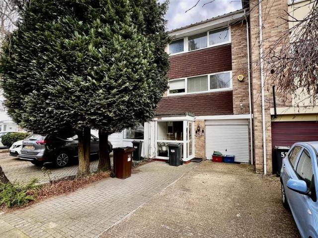 House for sale in London Borough of Hounslow, Heston