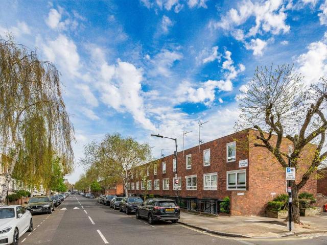 House for sale in Maida Hill, Greater London