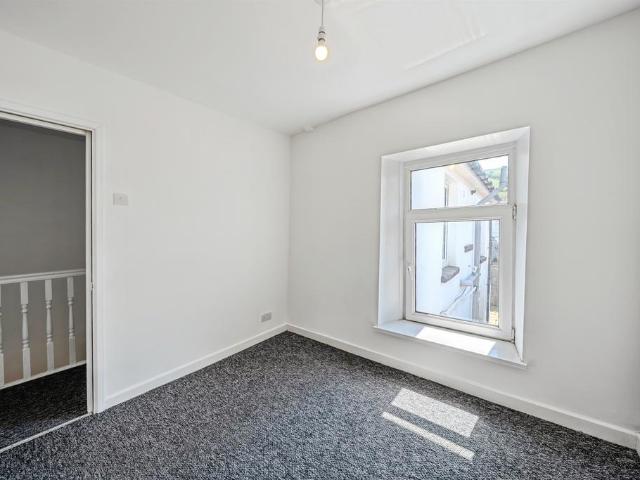 House for sale in Ystrad, Ton Pentre