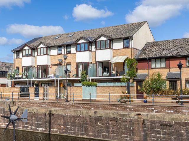 House for sale in Penarth Marina, Penarth