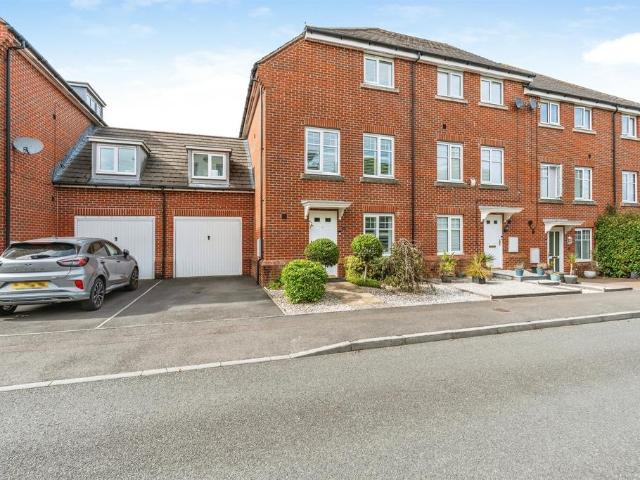 House for sale in Barton Stacey, Hampshire