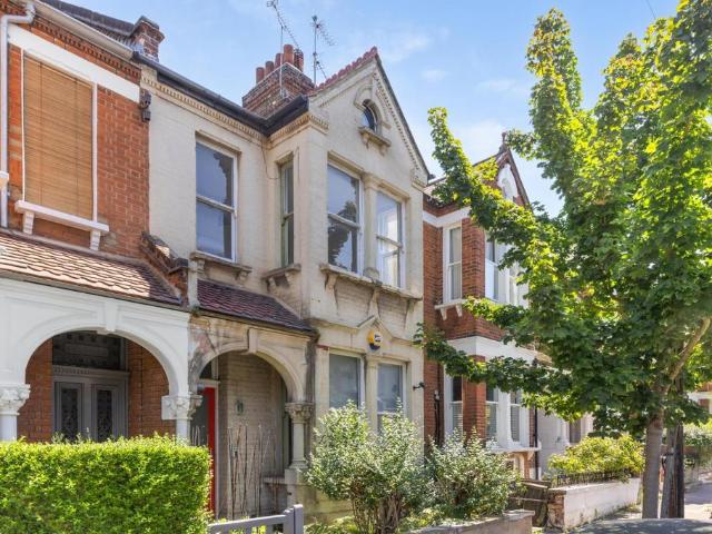 House for sale in Clapham, Greater London