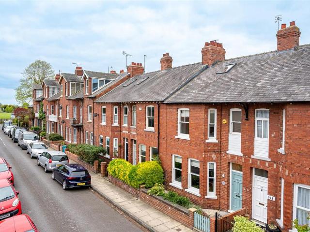 House for sale in High Field, York