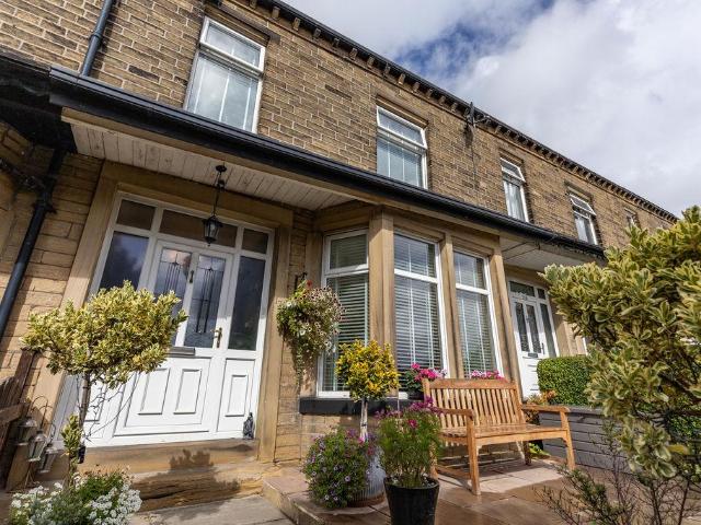 House for sale in Sowerby Bridge, Calderdale