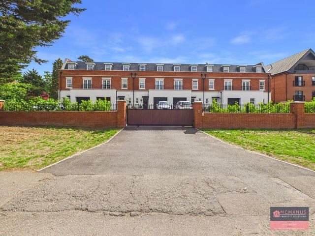 House for sale in Old Town, Shephall