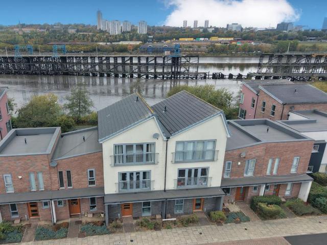 House for sale in Staiths South Bank, Gateshead