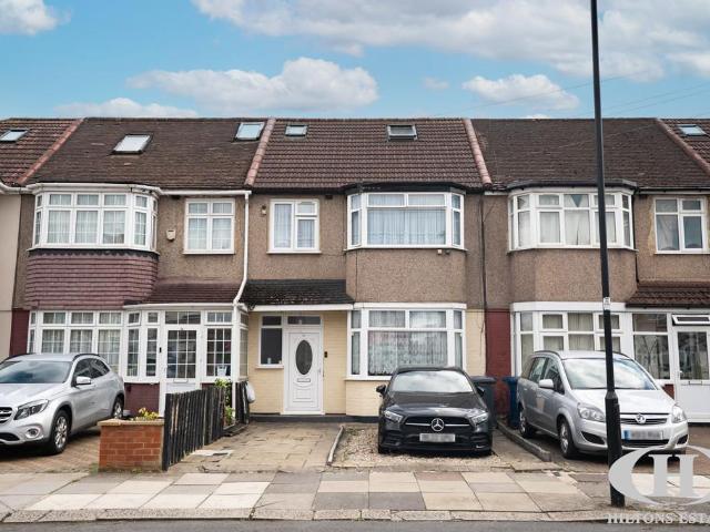 House for sale in London Borough of Ealing, Greater London