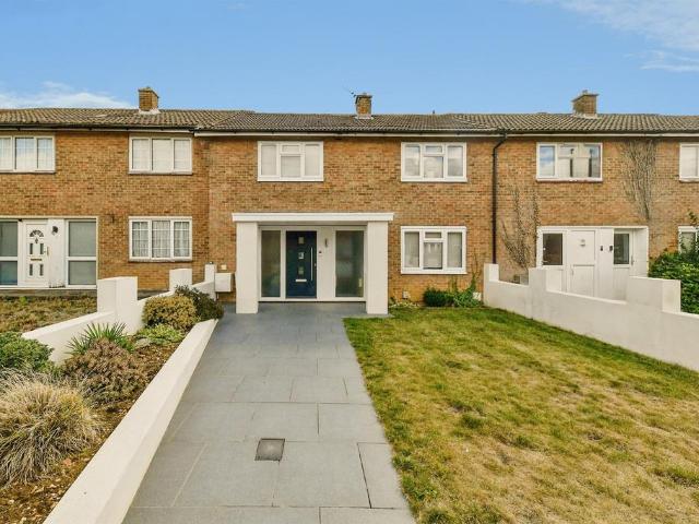 House for sale in Roebuck, Shephall