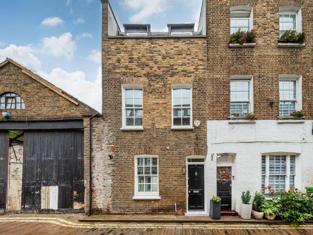 House for sale in St. John's Wood, Greater London