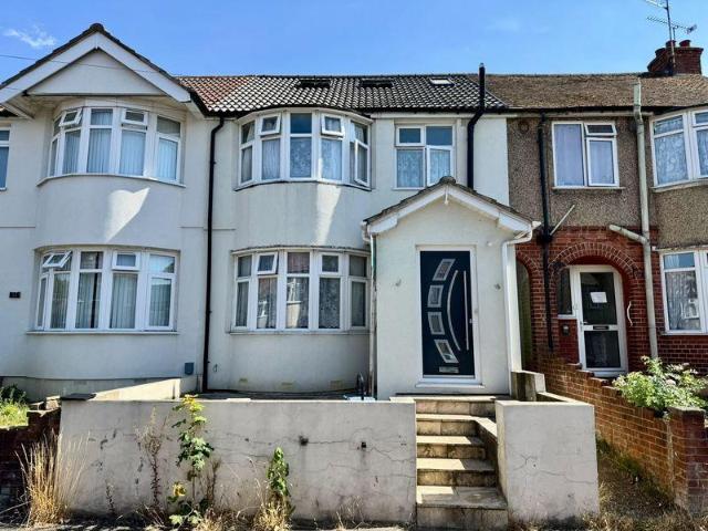 House for sale in Marsh Farm, Spring Park