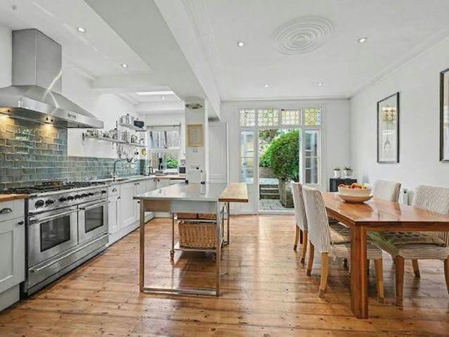 House for sale in Archway, Greater London