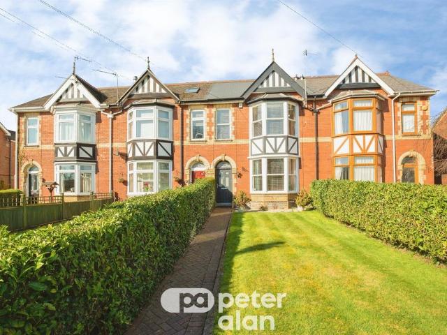 House for sale in Sebastopol, Pontypool