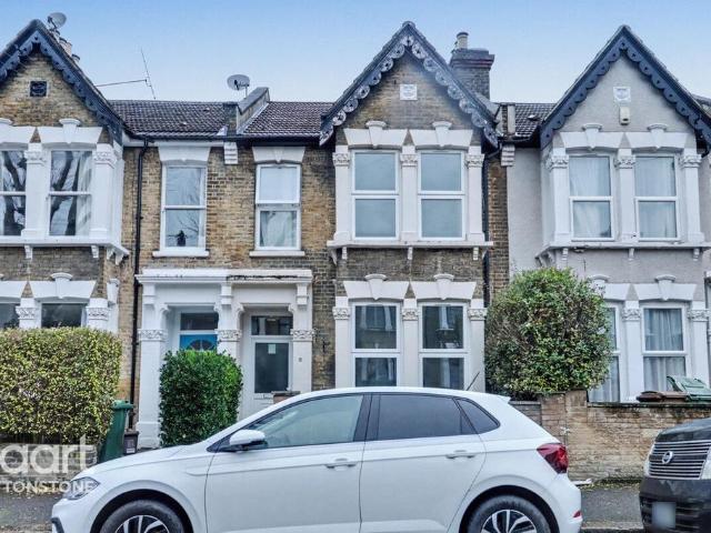 House for sale in Leytonstone, Greater London