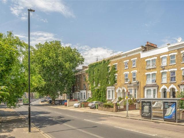 House for sale in Stratford Marsh, Greater London