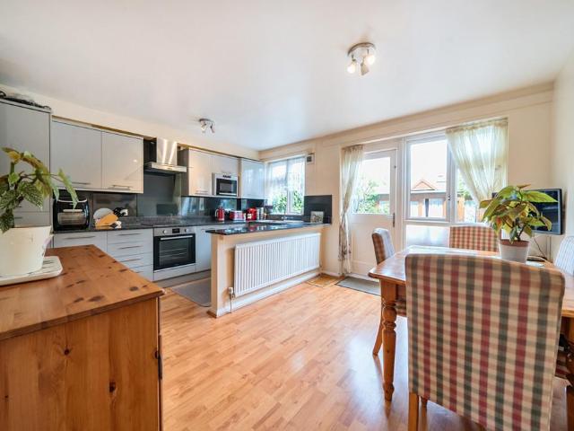 House for sale in Northwood, Greater London