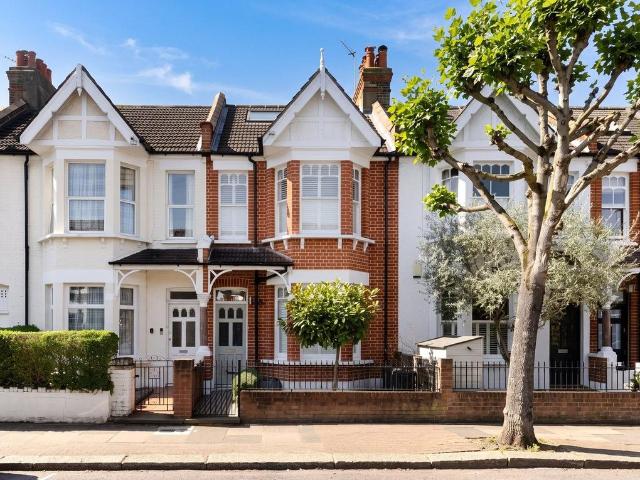 House for sale in Southfields, Greater London