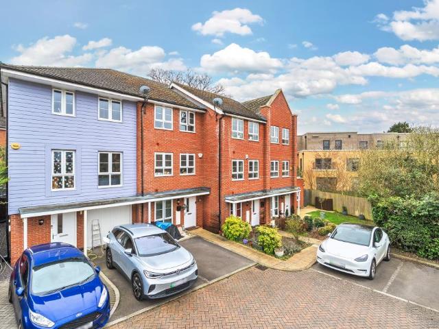 House for sale in Burnham, Slough