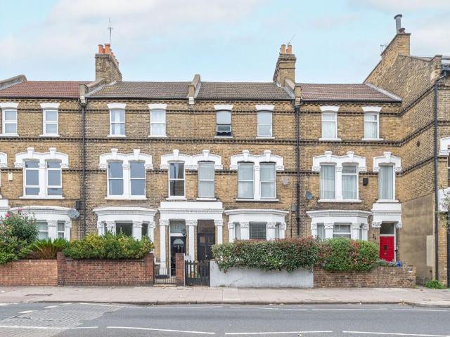House for sale in Camberwell, Greater London