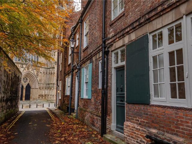 House for sale in High Field, York