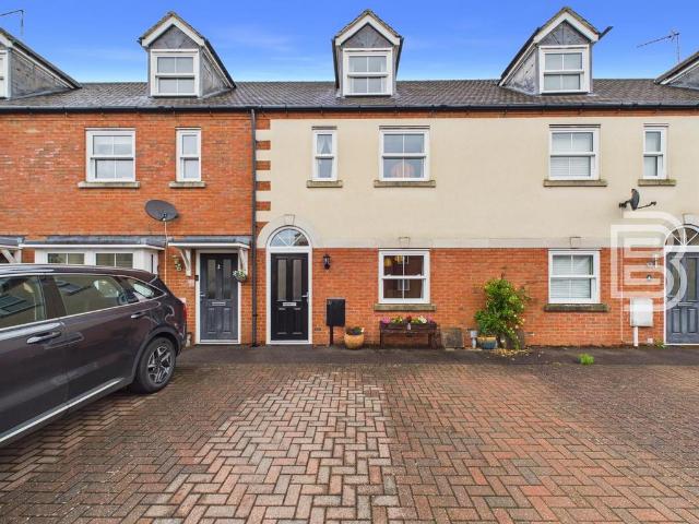 House for sale in Hillmorton Paddox, New Bilton