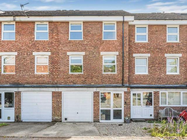 House for sale in Berrick Salome, Oxfordshire