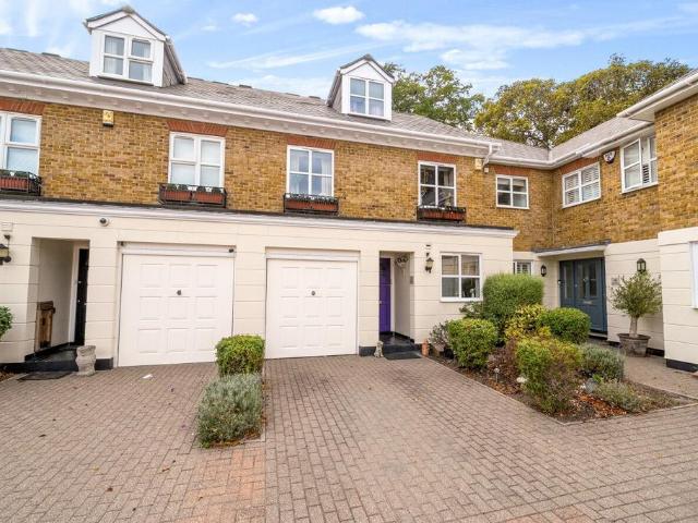 House for sale in Chislehurst, Greater London