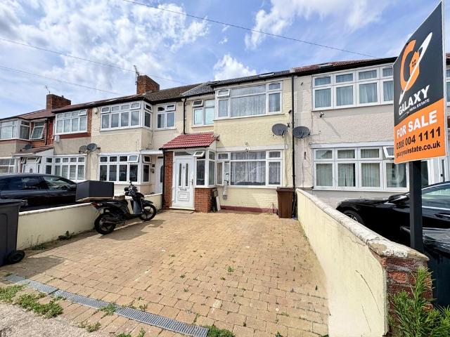 House for sale in London Borough of Hounslow, Cat Hill