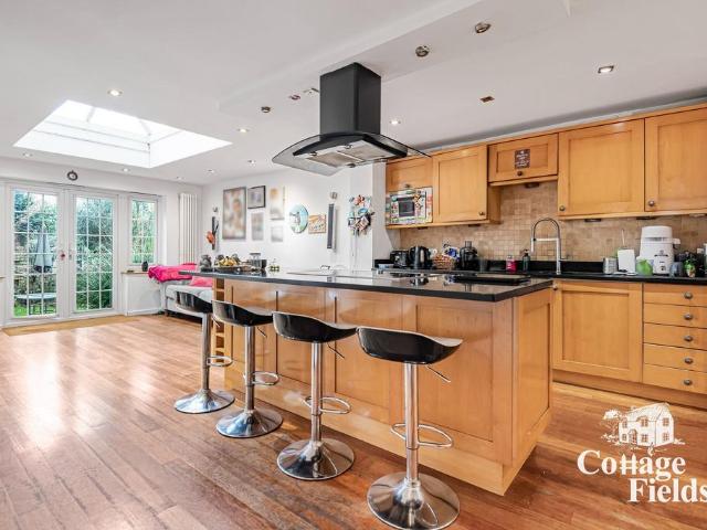 House for sale in Greater London